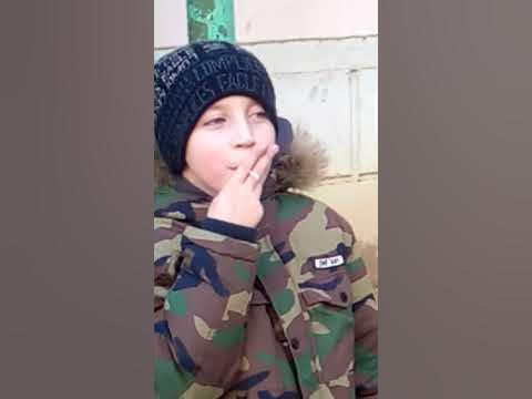 пацан Женя курит, а девочка Женя нюхает запах . - YouTube