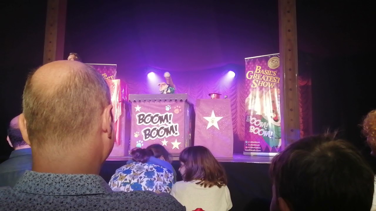 Basil Brush at underbellyfestival 2021 YouTube