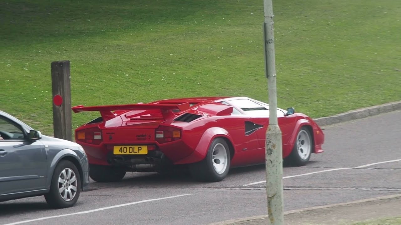 Lamborghini Countach acceleration - V12 sounds - YouTube