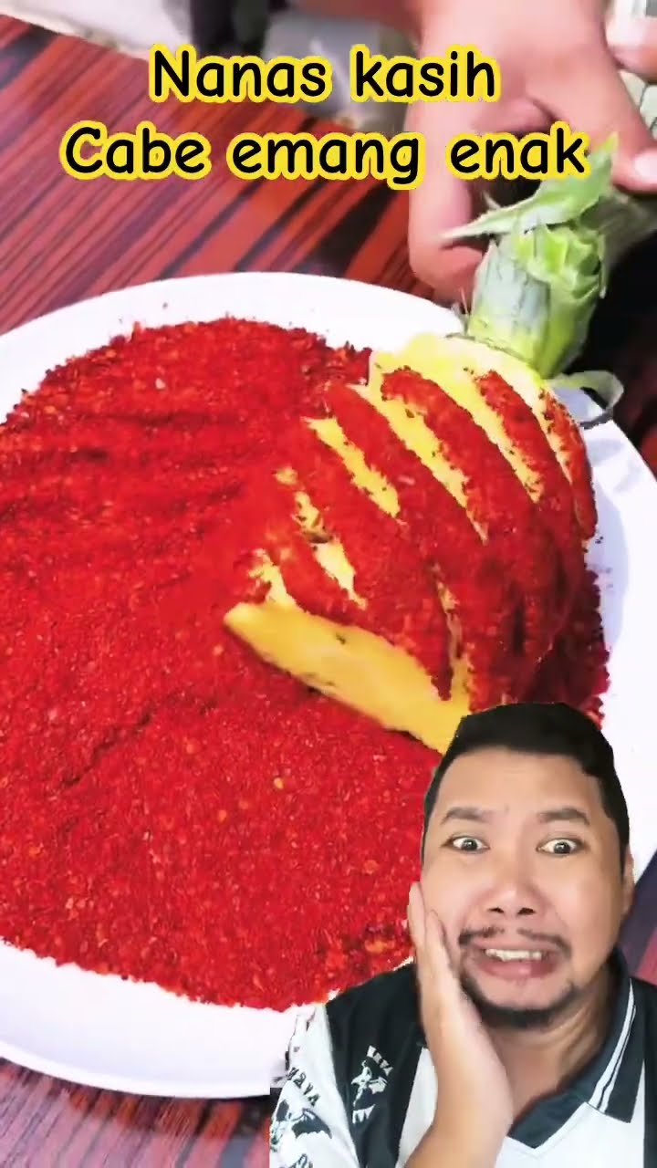 NANAS DIKASIH CABE!! Enak gak!!???? #food #amazing #funny #fruit #shotsfeed