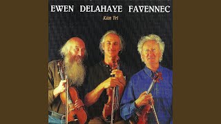 Video thumbnail of "Ewen Delahaye Favennec - E kreiz an noz"