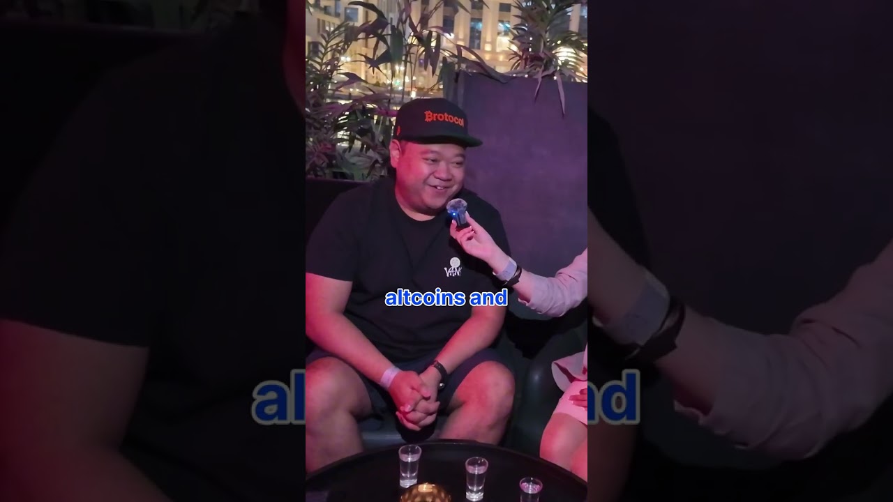 Did we just spot a FAKE bitcoinmaxi in Dubai?!