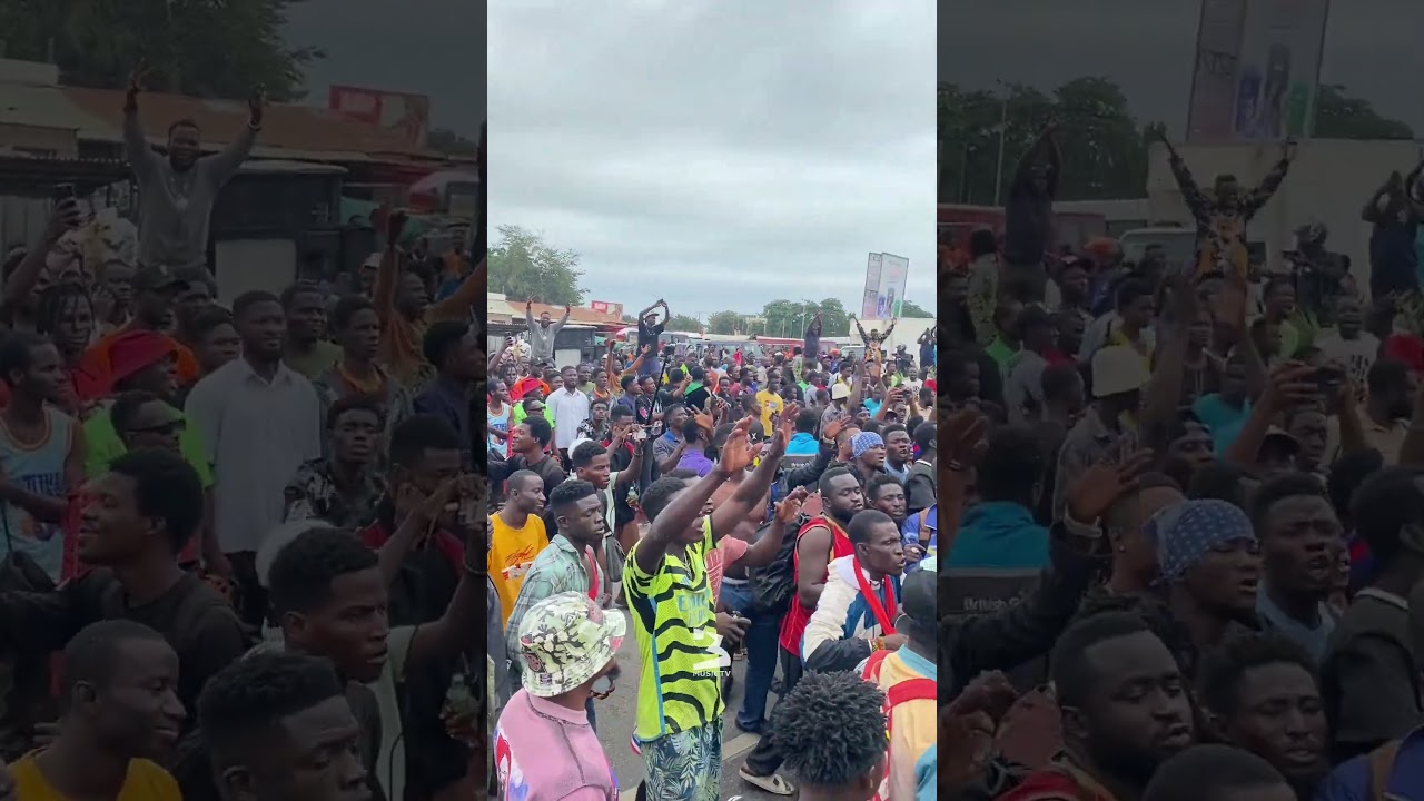 Angry crowd currently at EOCO office to support Shatta Wale