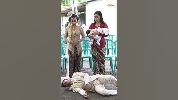 Viral pengantin pria pura2 pingsan di pernikahan melihat istri