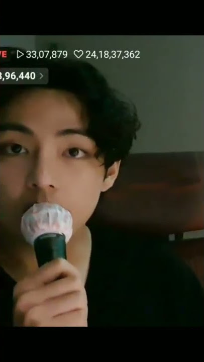 BTS Taehyung signing 'With you' by Jimin & HA SUNG WOO on Vlive #bts#btsarmy#shorts#taehyung#jimin