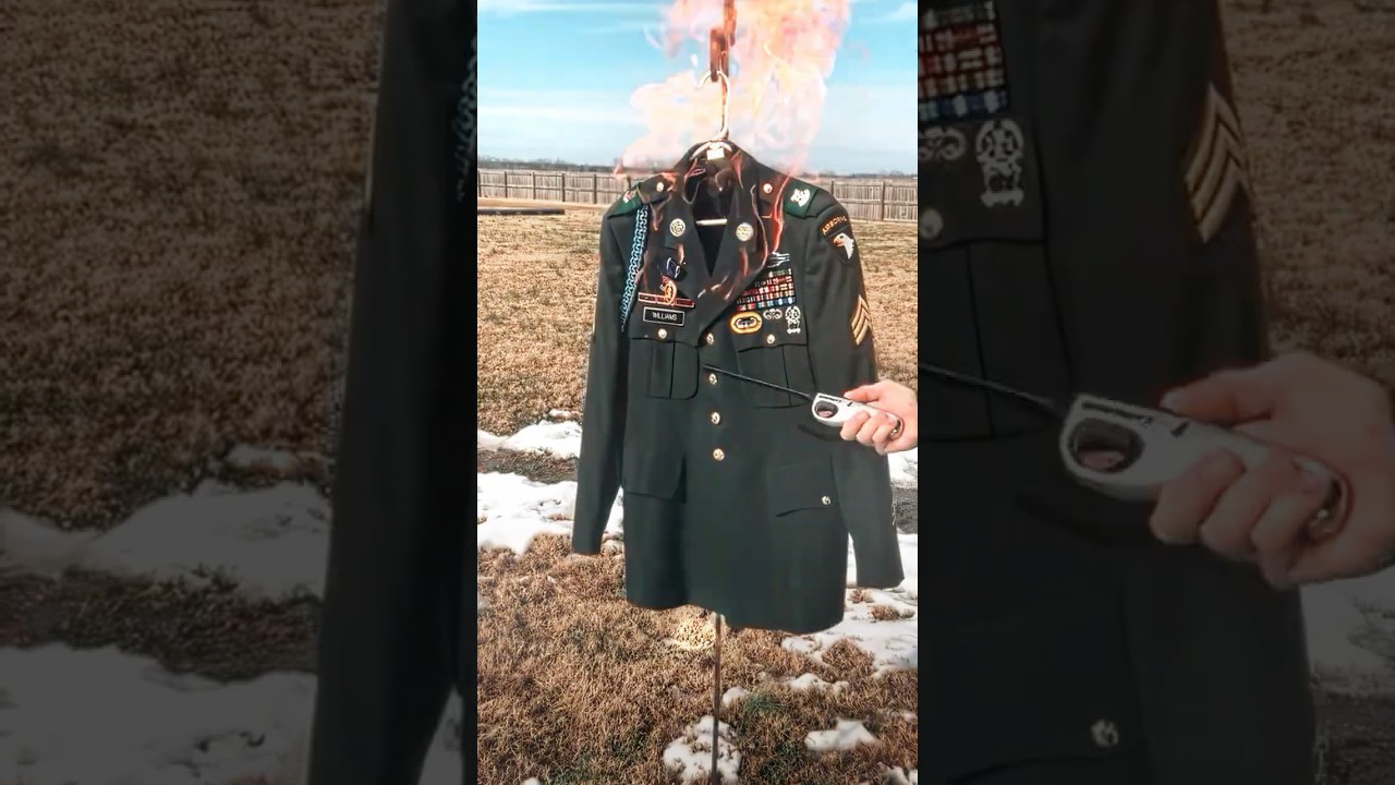 Ветеран сжёг свою форму после 12 лет службы