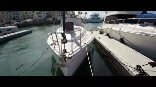 2008 33' Hunter Mariner Resolute walkthrough