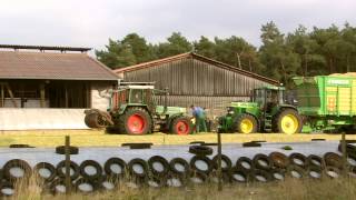 Maishäckseln 2013 mit John Deere 7810 auf dem Silo