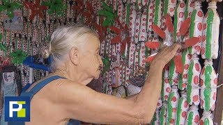 Con botellas de plásticos, una anciana construyó la casa de sueños