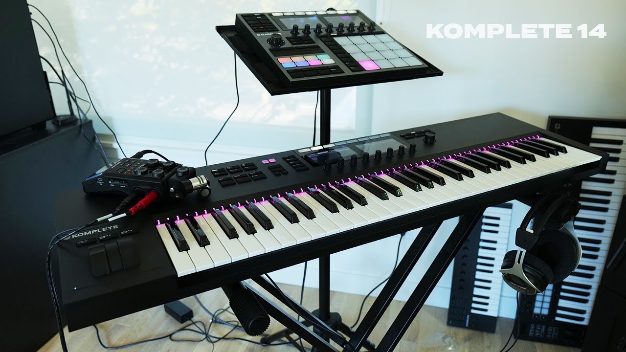 Komplete 14 Maschine Plus Making A Beat - YouTube