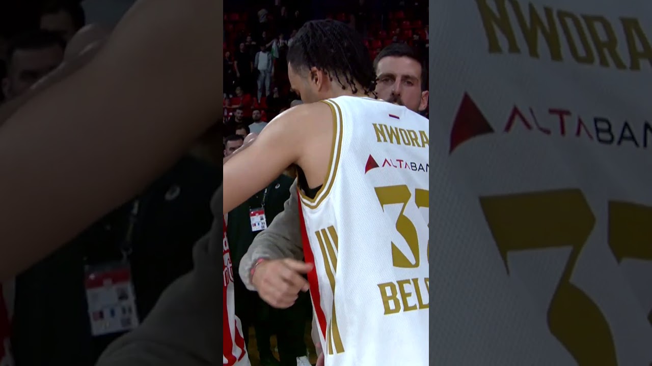 Thomas Walkup and Chima Moneke gift their jersey to Novak Đoković #novakdjokovic #crvenazvezda