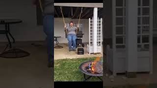 Download Lagu bermain ayunan masuk ke dalam api🔥#comedy #funny #lucu #ngakak #viral #ayunayunan MP3