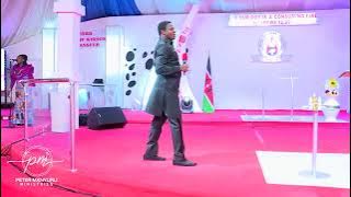 Mtu akianza kukusema,RELAX–huyo  ni wivu unamchoma.Maadui wawekwe chini, waishi kukuangalia juu!