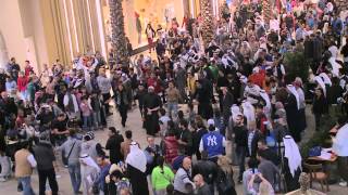 Official Gulf Bank Kuwait Flash mob - فلاش موب بنك الخليج الكويت