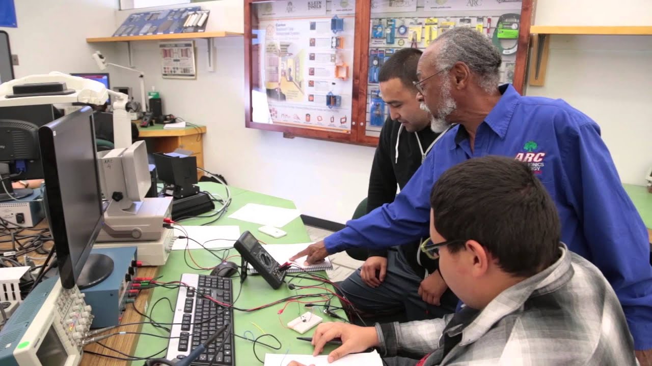 Electronics Technology at American River College - YouTube