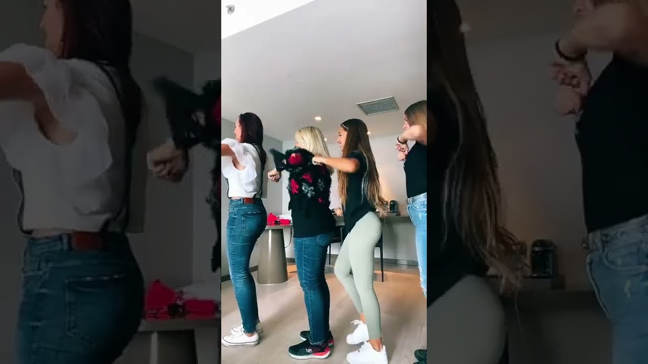 MI VÍDEO MÁS VIRAL 😱 TIKTOK CON MI MADRE Y UNAS AMIGAS 🥰 ARIANN MUSIC #SHORTS