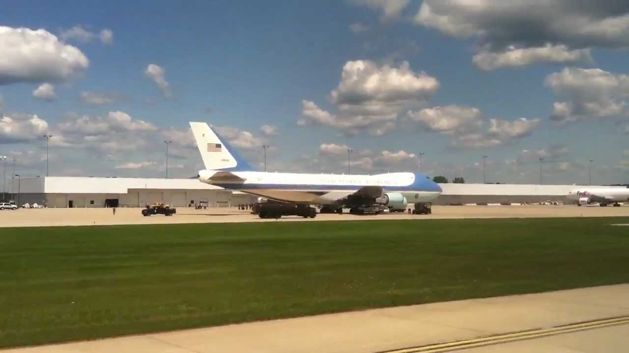 Air Force One Grand Rapids International Airport YouTube air-force-one-grand-rapids-international-airport-youtube