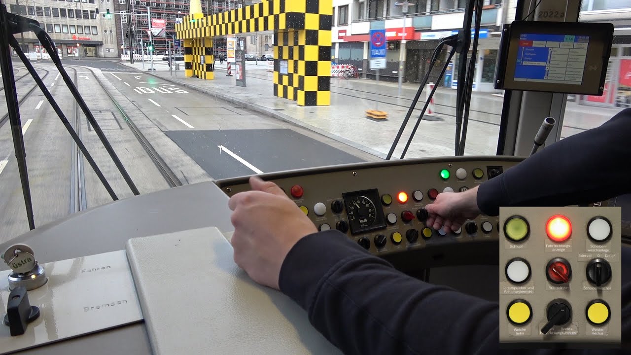 [ÜSTRA] Dem Stadtbahnfahrer über die Schulter geschaut [TW 2000]