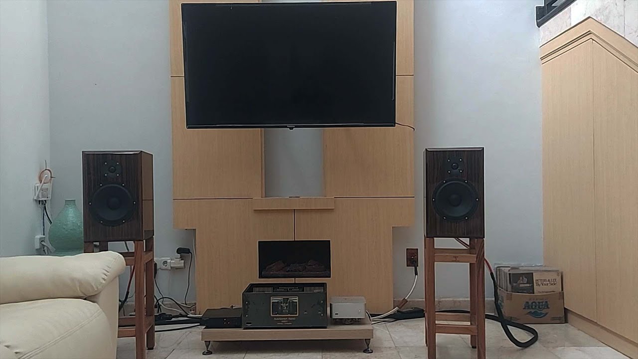 Watch Keith Dont Go, Di Stereo Generasi Pertamanya Alexandria Audio on YouTube Watch Keith Dont Go, Di Stereo Generasi Pertamanya Alexandria Audio on YouTube