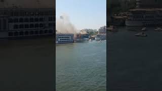 حريق فى إحدى البواخر النيليةكورنيش النيل الزمالك بجوار السرايا قوات المسطحات المائية ت إخماد النيران