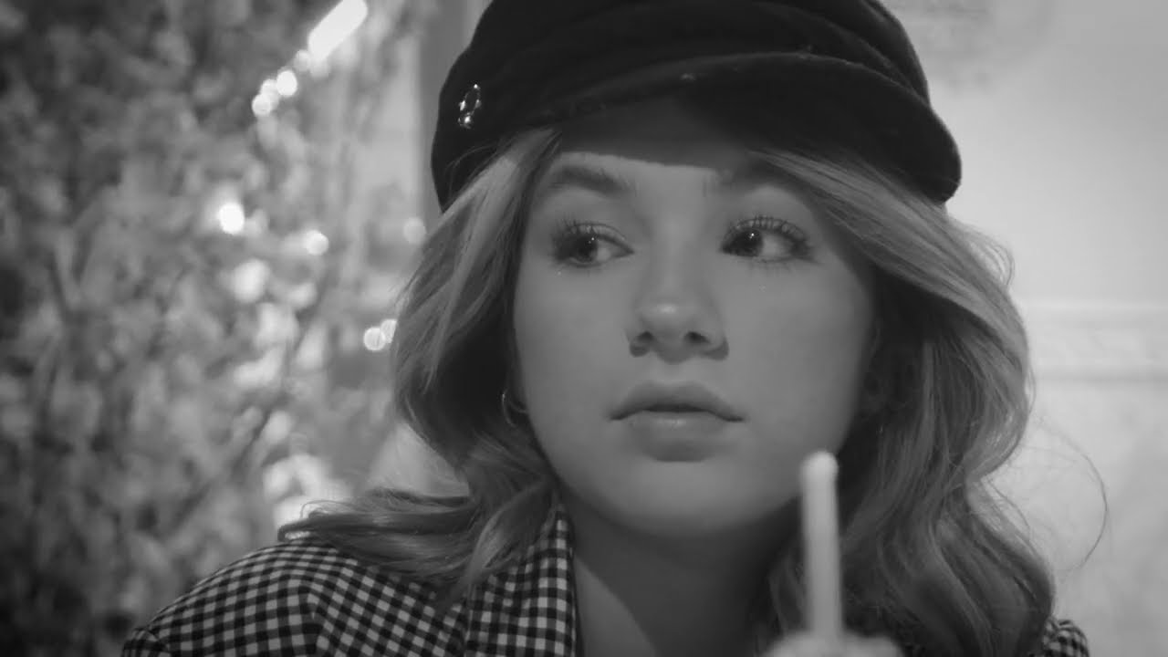 MÍA (concept video) - Helian Evans, Moorelo