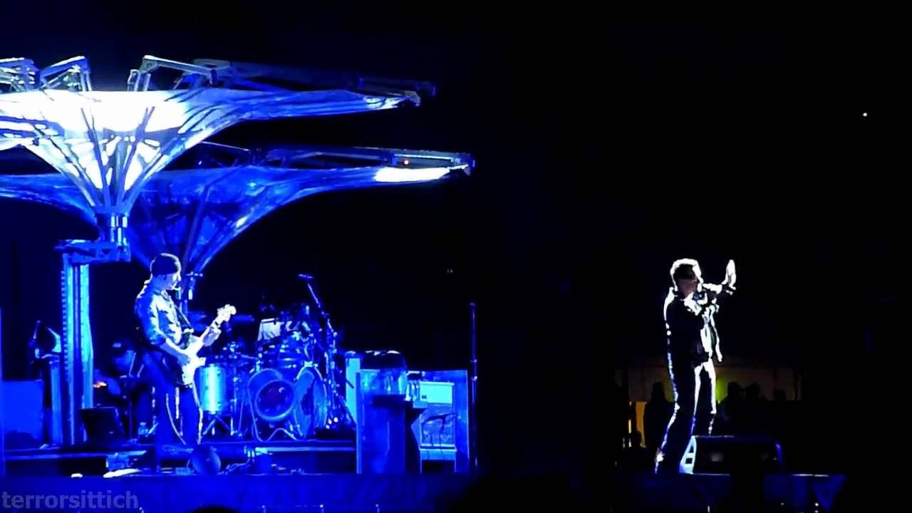 U2 Every Breaking Wave (new song), Helsinki 2010-08-21 - YouTube