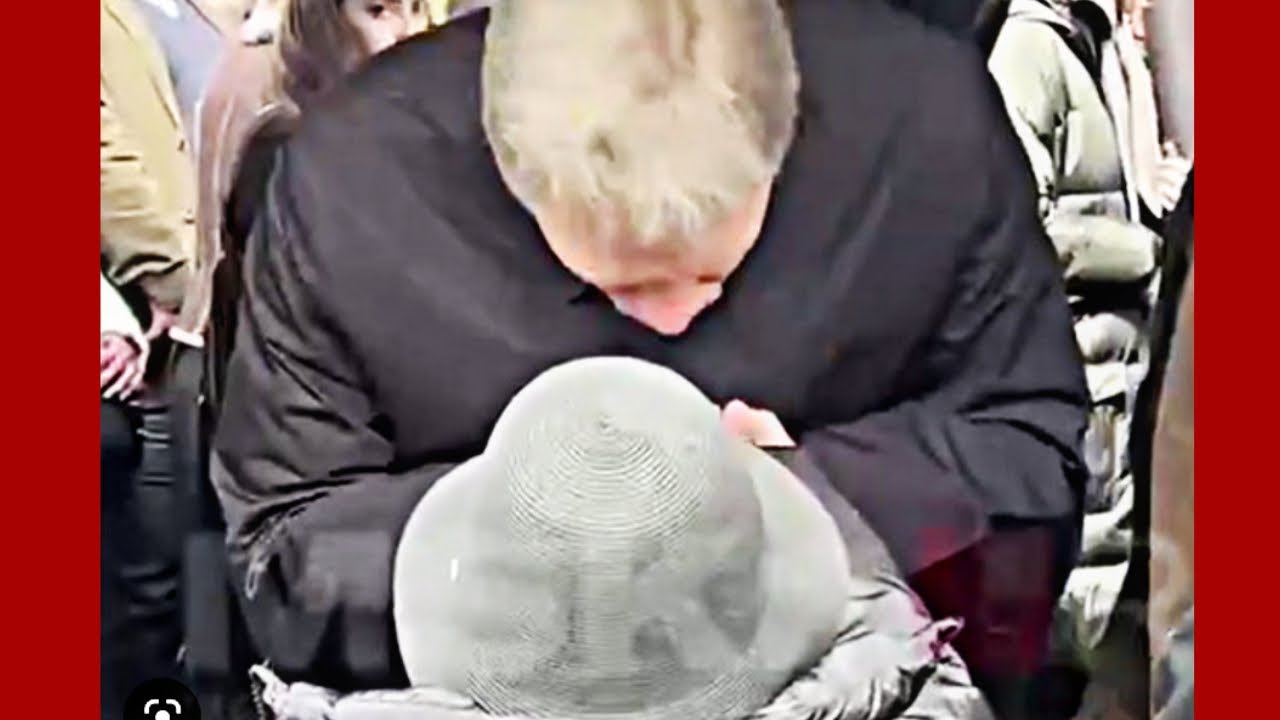 ПЕСКОВ ПОЦЕЛОВАЛ РУКУ ПУГАЧЕВОЙ - ВИДЕО / Правда или фейк? - YouTube