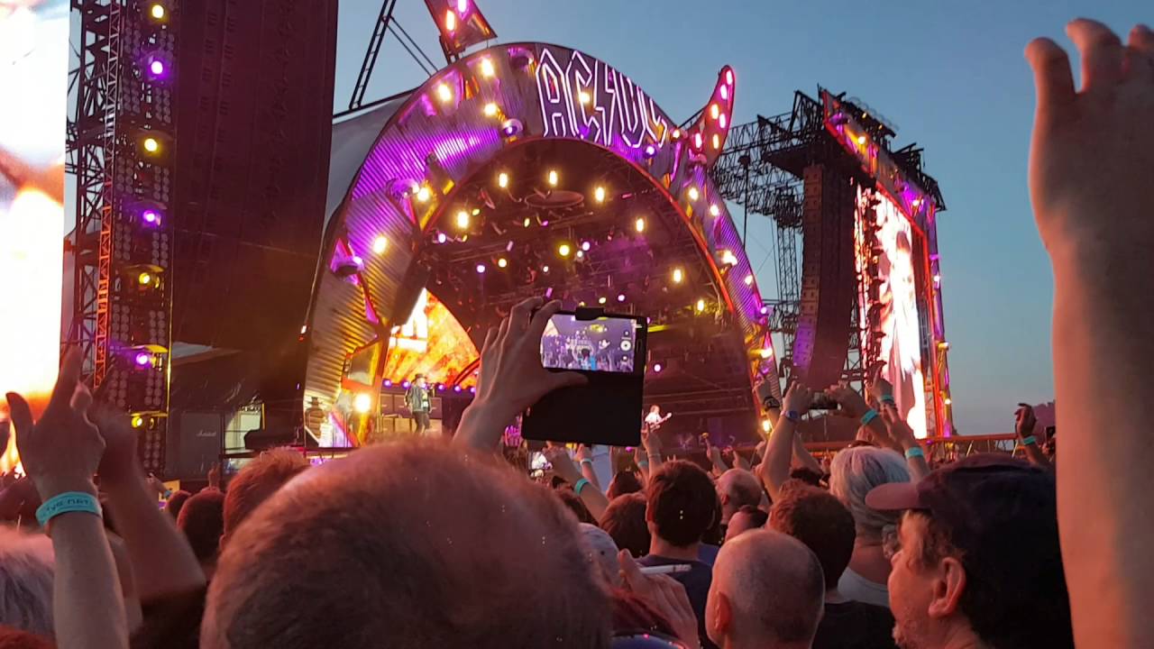 AC/DC Prague 22 May 2016 - YouTube