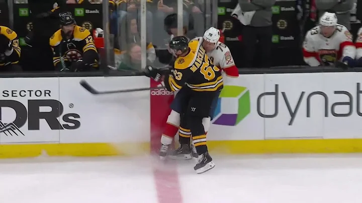 Brad Marchand hits Patric Hrnqvist at the red line