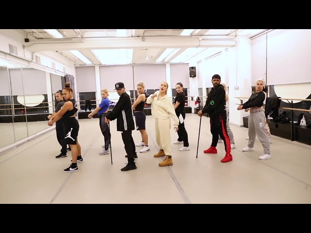 Jennifer Lopez - Super Bowl Get Right (Demo & Rehearsal Compilation) | ROYAL FAMILY DANCE CREW class=