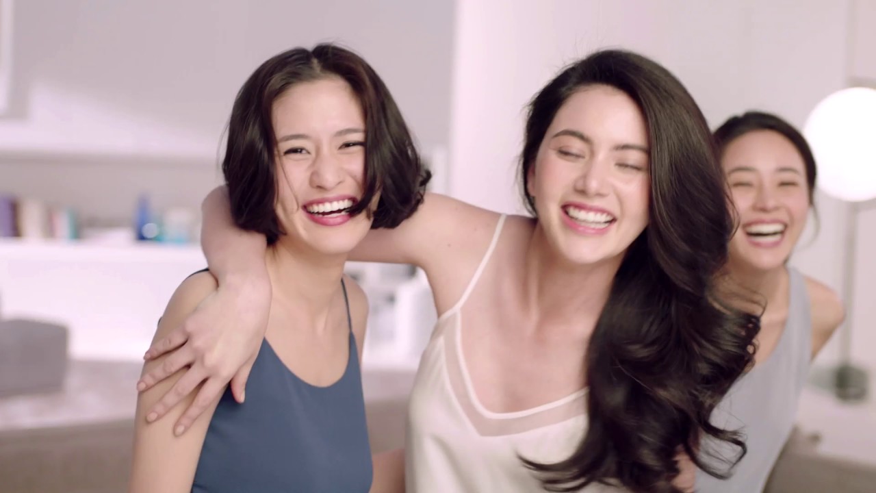 L'Oreal White Perfect Mai Davika