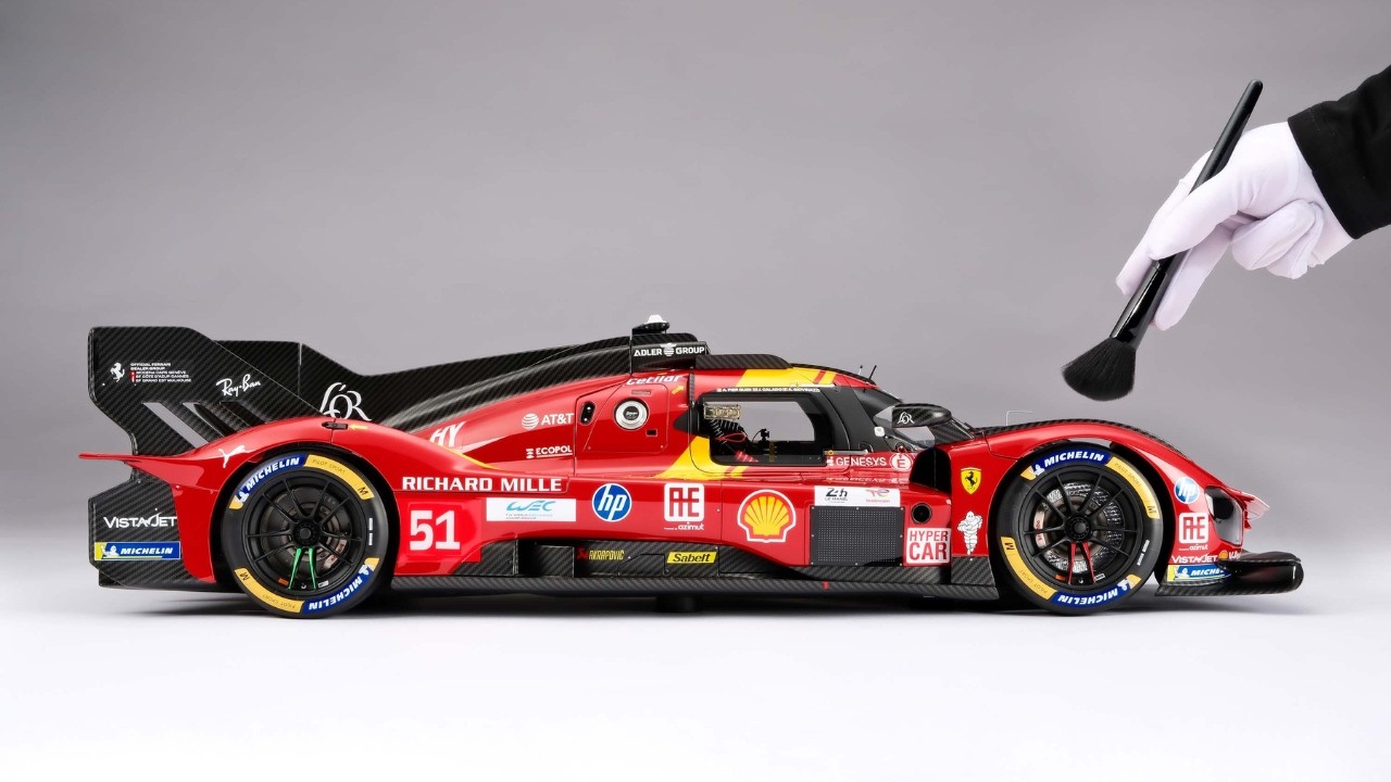 Handling your Model: Ferrari 499P 2025 Le Mans at 1:8 scale - YouTube