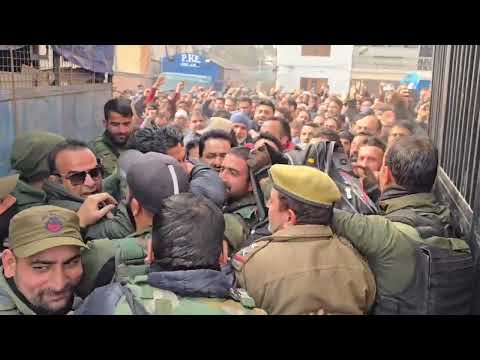 Jammu and Kashmir Casual Daily Wagers Forum staged protest at PHE ...
