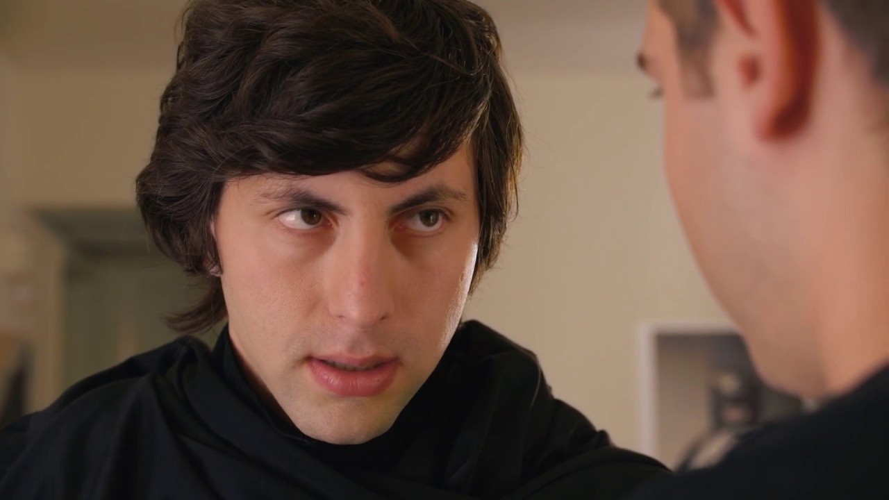 Video till Hur det skulle vara att ha Kylo Ren och Loki som roomies