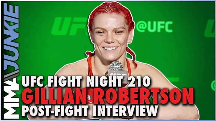 Gillian Robertson Chasing Charles Oliveira's Submi...