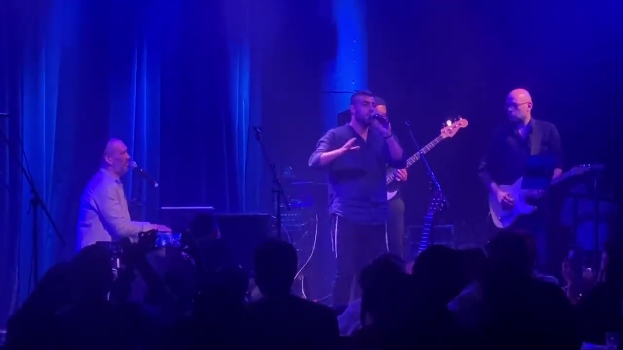Ishay Ribo & Yonatan Razel Singing Ochila in Concert | ישי ריבו, יונתן רזאל - אוחילה | הופעה חיה