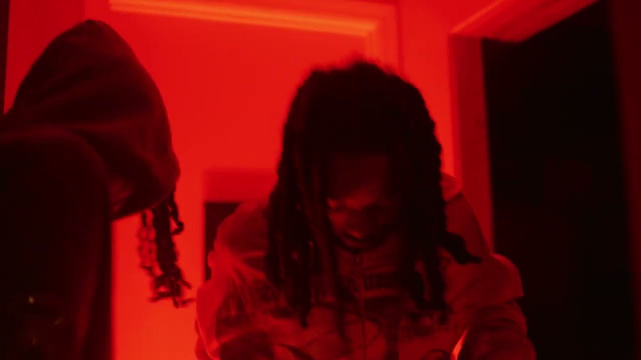 Paid Jaden - Intro (Official Video) auf YouTube ansehen Paid Jaden - Intro (Official Video) auf YouTube ansehen