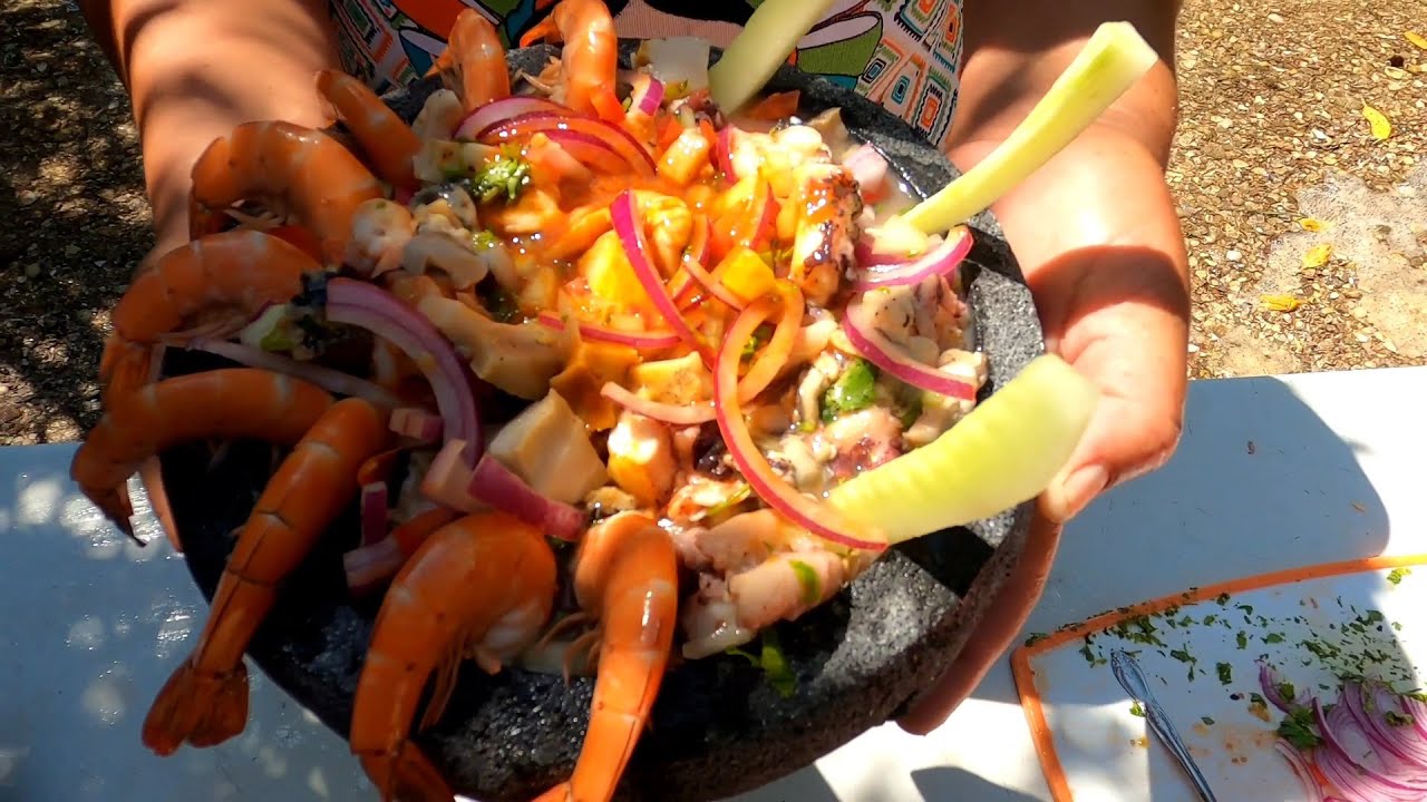 Molcajete de mariscos