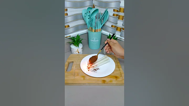 I put coffee in a candle... the resultshocked everyone #candles #LifeHack #coffee