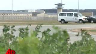 Gitmo Detainees Could Be Headed to Ill. State Prison