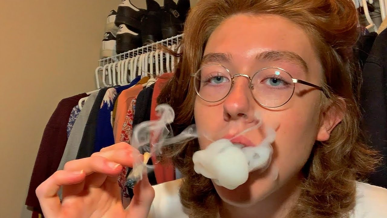 HOTBOXING MY CLOSET!!