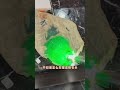 探索翡翠原石的神秘饋贈 | Exploring the Mysterious Gift of Jadeite Rough
