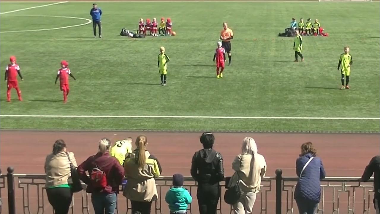 футбольная команда уралец нижний тагил. фк молодость. высокогорец 2014. высокогорец нижний тагил. стадион динур в первоуральске.