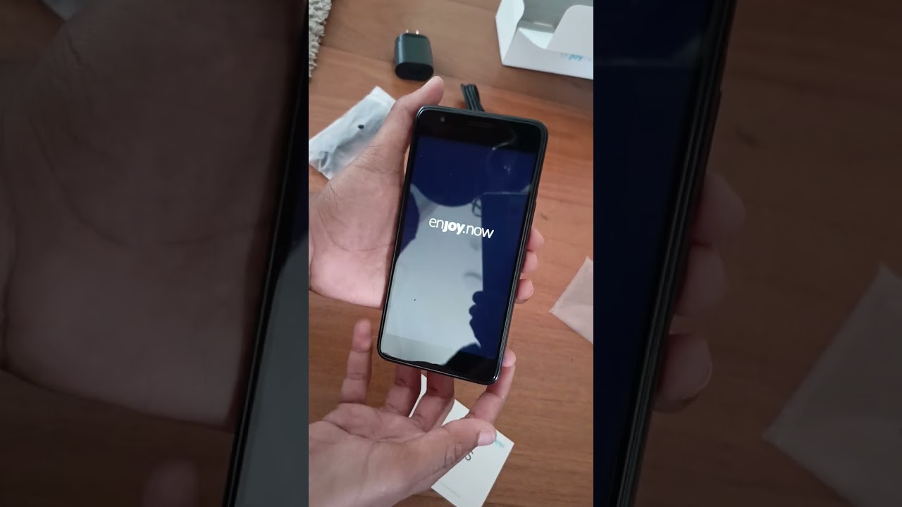 Unboxing Alcatel a11