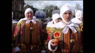 Villers-la-Ville : Carnaval 2002 - Gilles et Mam'zelles