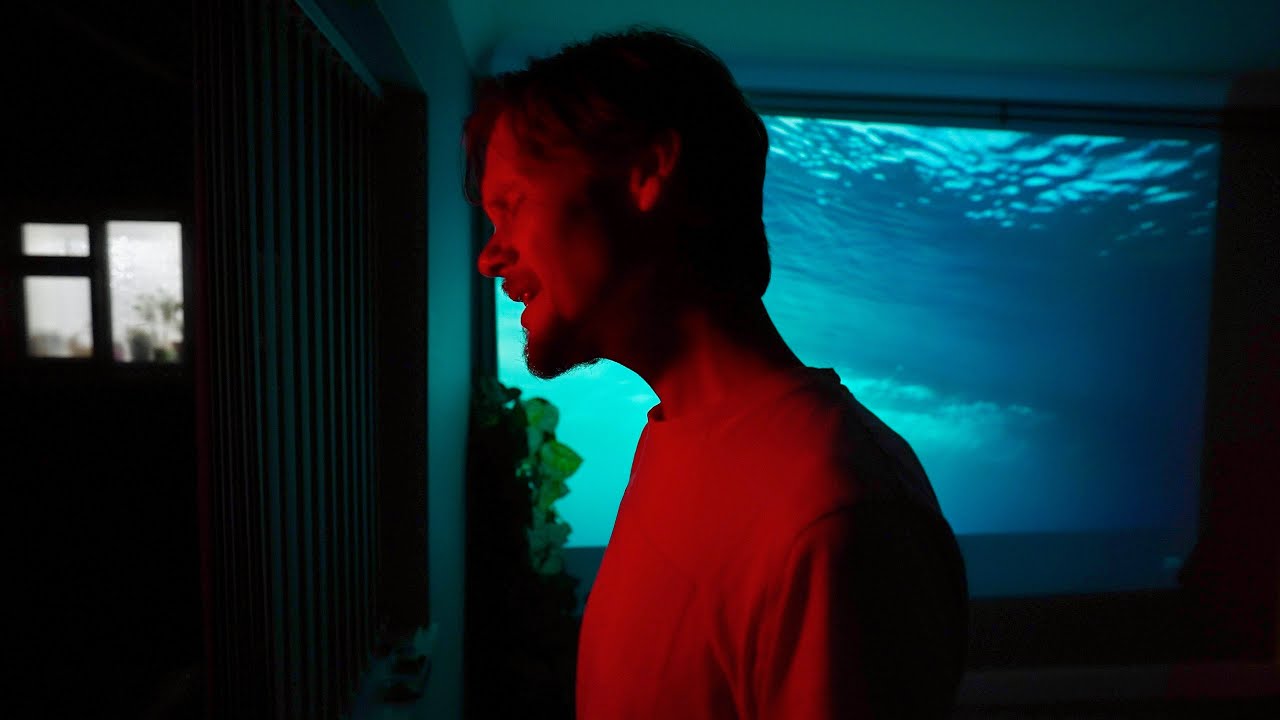 Just Jack - Watching Waves (visualiser)