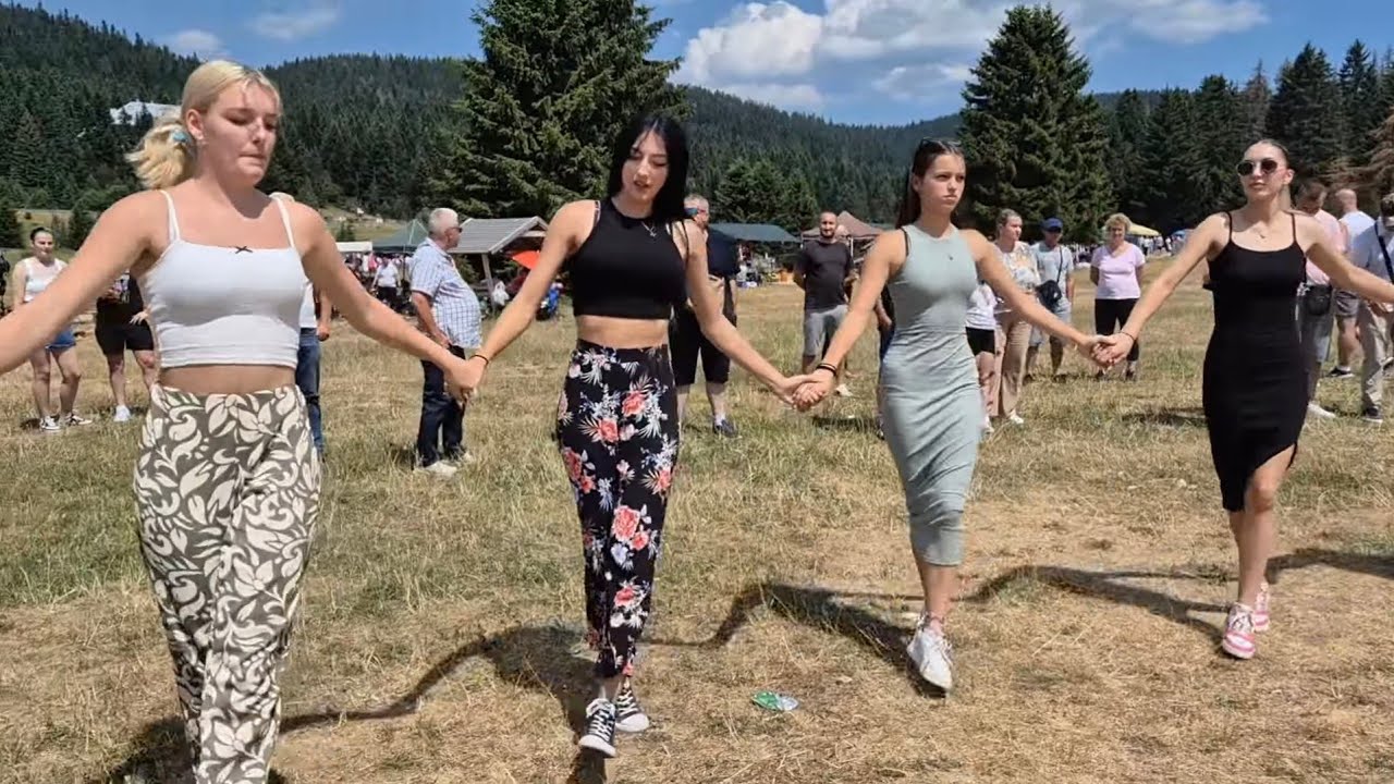 🔴 Oduševili na Igmanu Melisa i Munevera - Igman - Zuko Bend - Bosanski teferič