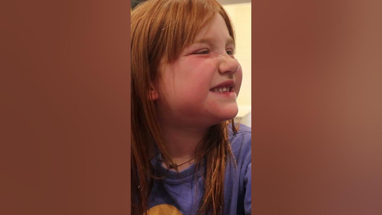 A for Adley in ROBLOX!! Adley & the FAMiLY play games on PiRATE iSLAND