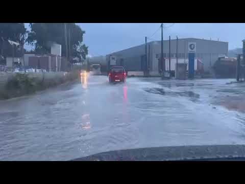 Πλημμυρισμένοι δρόμοι στο Ηράκλειο