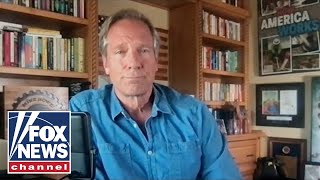Mike Rowe shadows NC police in new episode of Fox Business show